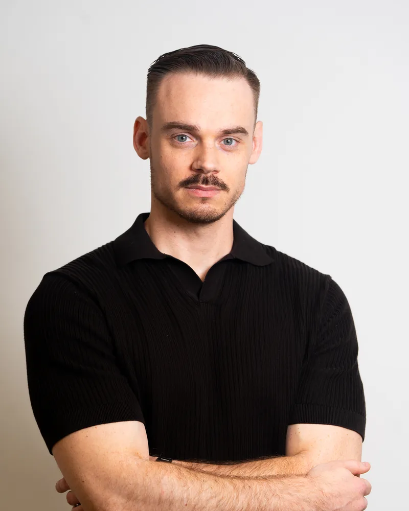 Karol Kozaczuk, Fizjoterapeuta, założyciel gabinetu